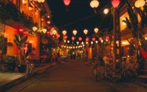 Đường phố đêm Hội An