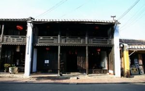 Nhà cổ Phùng Hưng (Phung Hung ancient house)