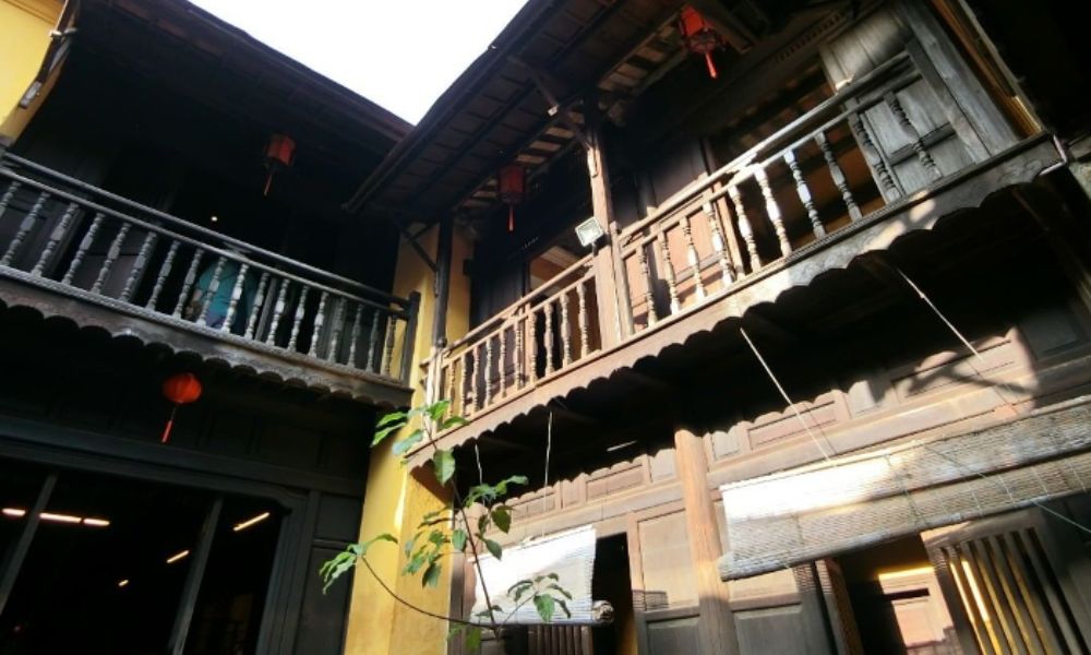 không gian nhà cổ Tấn Ký (Tan Ky ancient house)