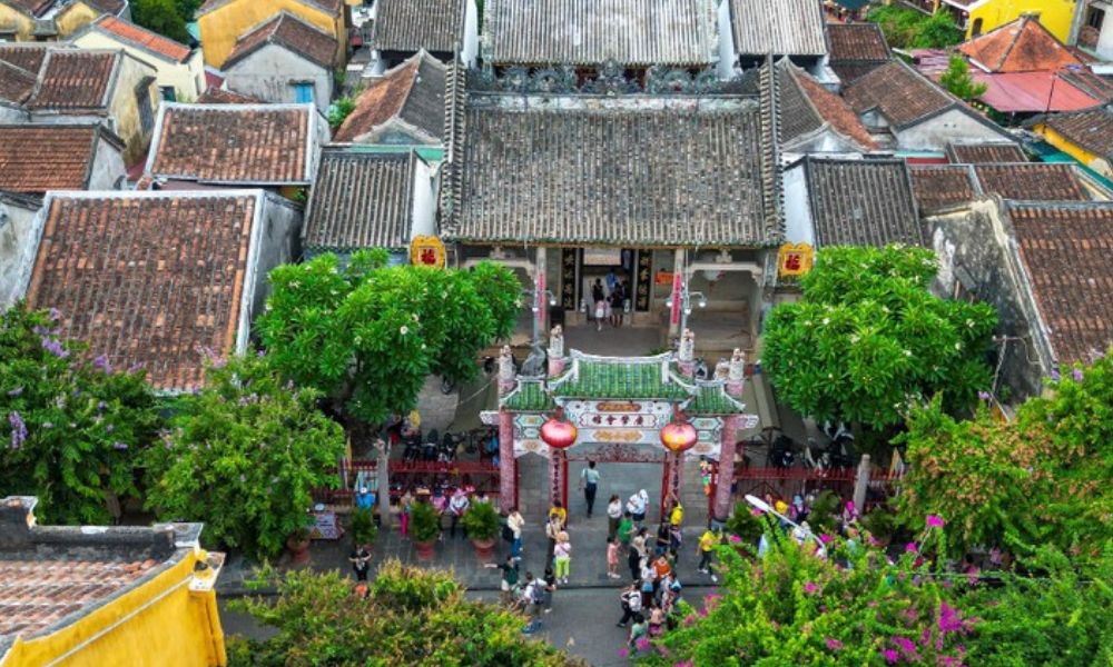 Hội Quán Quảng Đông (Cantonese Assembly Hall)