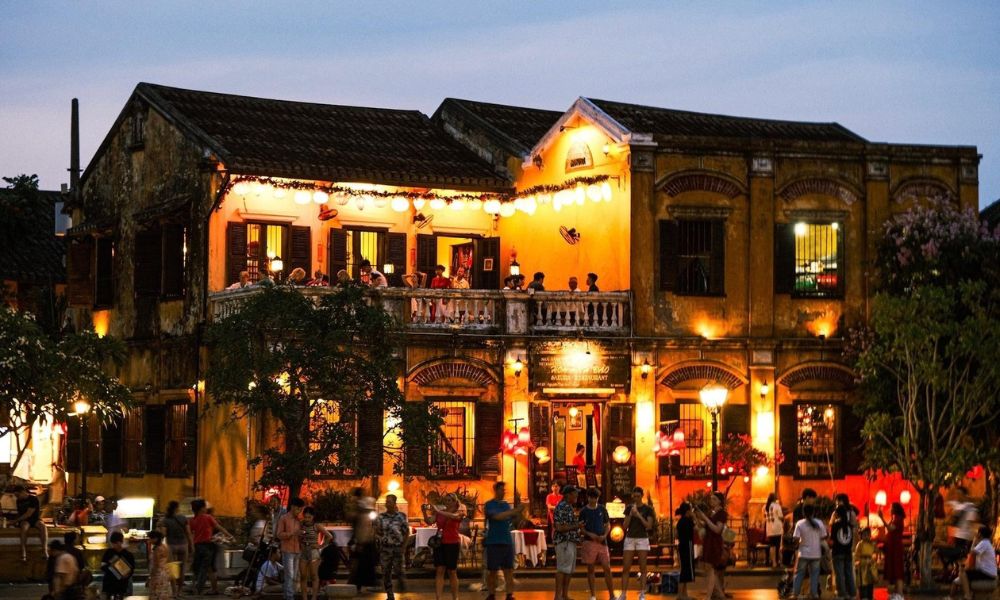 phố cổ Hội An về đêm (Hoi An ancient town at night)