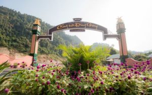Cổng Trời Đông Giang (Dong Giang Heaven Gate)