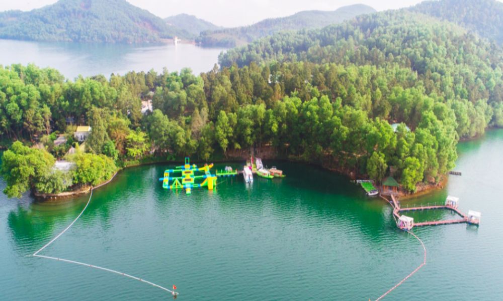Khu du lịch sinh thái hồ Phú Ninh (Phu Ninh lake eco-tourism area)